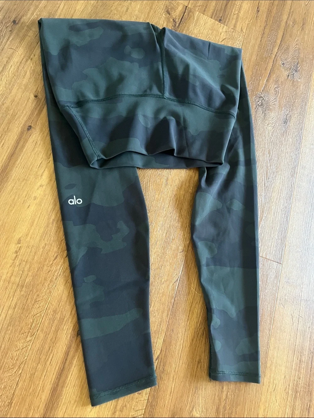 ALO Yoga Girls' Camo High-Waist Leggings - Dark Green/Black